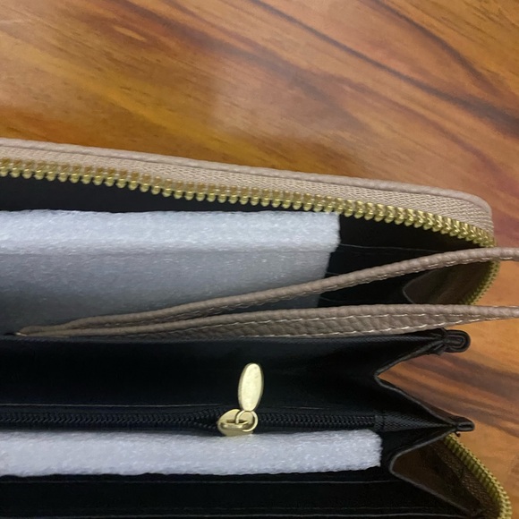 NWT Tan Pebbled Tote Bag Set w/ Wallet - Picture 9 of 10